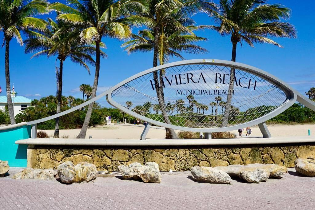 The Beach House At Seascape Steps From The Beach, Marina And Shops! ウェストパームビーチ エクステリア 写真